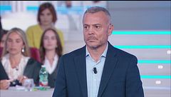 Mercoledì 30 settembre, Canale 5