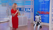 Barbara Palombelli presenta il robot Jeeves
