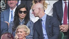 Jeff Bezos e Lauren Sánchez Bezos, una coppia di denari