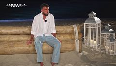 Andrea e Iris: il falò di confronto anticipato