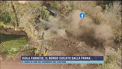 Isola Farnese, il borgo isolato dalla frana