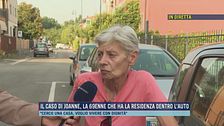 Il caso di Joanne, la 69enne che ha la residenza dentro l'auto