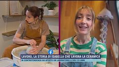 Lavoro, la storia di Isabella che modella la ceramica