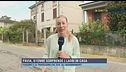 Pavia, 61enne sorprende i ladri in casa