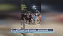 Rissa notturna sulla spiaggia a Mondragone