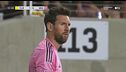 Messi, punizione show