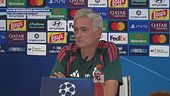 Show Mourinho-Manfreda: "Perché vuoi sapere del mio rapporto con Chivu?"