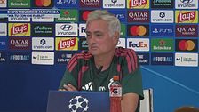Show Mourinho-Manfreda: "Perché vuoi sapere del mio rapporto con Chivu?"