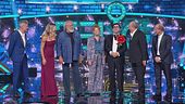 Gerry Scotti e i giudici del Best Minute di Zelig