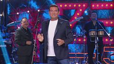 Max Giusti e i cantanti preferiti dei giovani