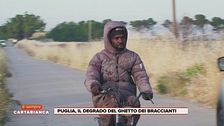 Puglia, il degrado del ghetto dei braccianti