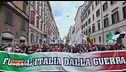 I giovani in piazza: "Ci negano il futuro"