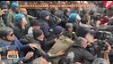 La rivolta e le violenze, pericolo antagonisti e centri sociali