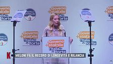 Giorgia Meloni sfodera le unghie
