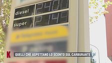Caro benzina: quelli che aspettano lo sconto sul carburante