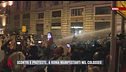 Scontri e proteste: a Roma manifestanti nel Colosseo