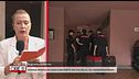 Donna morta in casa con ferite da coltello