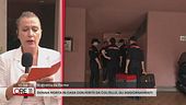 Donna morta in casa con ferite da coltello