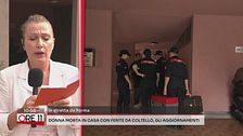 Donna morta in casa con ferite da coltello