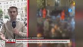 Napoli, interviene per difendere le figlie e viene aggredito dal branco