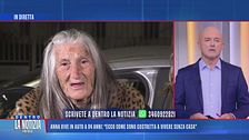 Anna vive in auto a 84 anni: "Ecco come sono costretta a vivere senza casa"