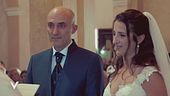 L'emozionante matrimonio di Otis e Lia
