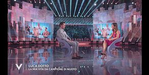 Luca Dotto: "La mia vita da campione di nuoto"