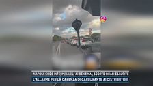 Napoli, code interminabili ai benzinai, scorte quasi esaurite