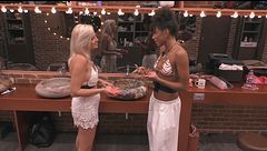 Le confidenze di Michelle a Megan