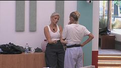 Michelle si confida con Giulia