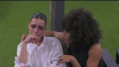 Le lacrime di Piera per il suo fidanzato