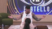 Danto si trasforma per sedurre Carmen