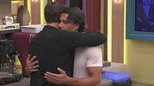 Giacomo ad Alex: "Mi consideri poco"