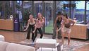 Le ragazze alle prese con la nuova coreografia