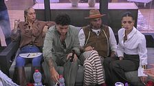 Jonathan ascolta i consigli dei suoi amici