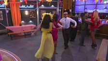 Inizia la festa nella balera di Grande Fratello VIP