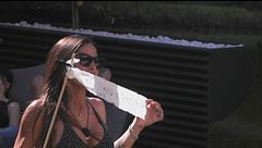 Lo striscione improvvisato di Guendalina