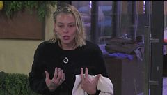 Giulia: "Devo rimanere coerente con quello che penso"
