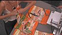 L'aperitivo prende forma e i VIP si dedicano alla preparazione delle piadine