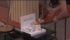 Le VIP illuminano i loro look per la puntata
