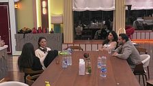 I VIP commentano l'atteggiamento di Valeria