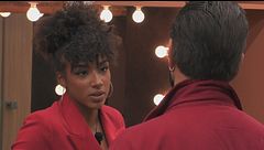 Megan commenta con Alex il litigio con Roncaccia