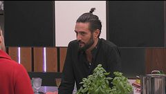 Lo sfogo di Alex e i consigli di Andreas