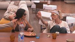 La gelosia di Guendalina e la discussione con Giulia