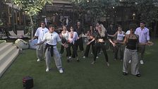 Prove di gruppo: i VIP si preparano alla performance