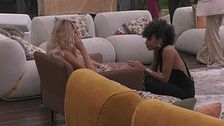 Lo sfogo di Valeria e i consigli di Megan
