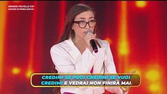 Il duello tra Giorgia e Francesca: "Vivimi"