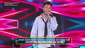 Giuseppe vs Alessandro in "Un selfie con la vita"