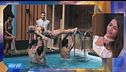 Le prove della coreografia in piscina e la gelosia delle VIP