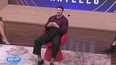 Danto sulla poltrona che scotta